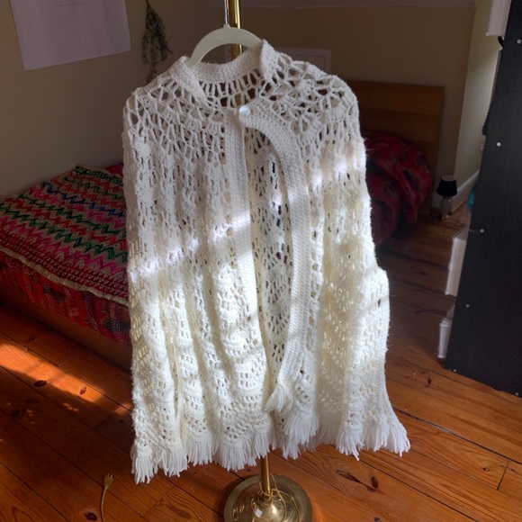 Vintage knit poncho - Picture 1 of 3